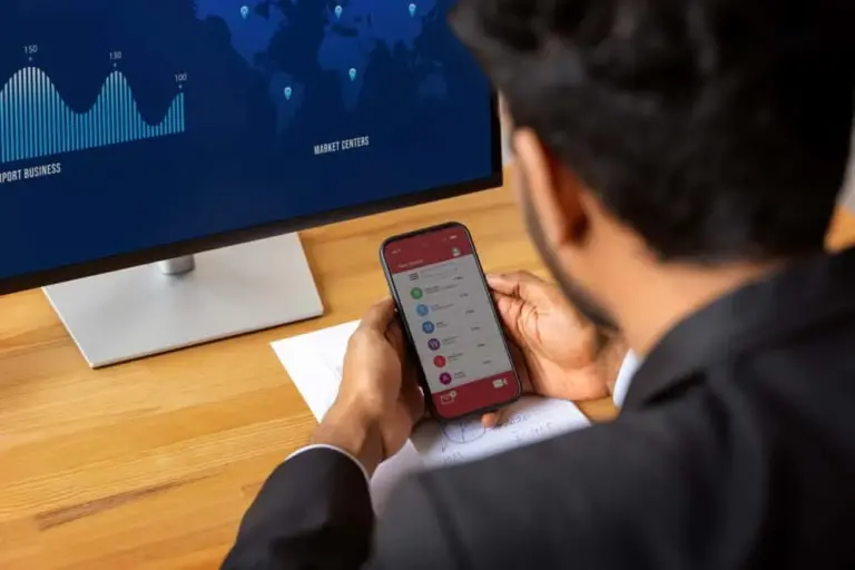 להשקיע במדד S&p500 או במדד העולמי
