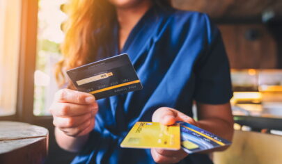 כמה כרטיסי אשראי כדאי להחזיק? המדריך המלא לניהול חכם של כרטיסים